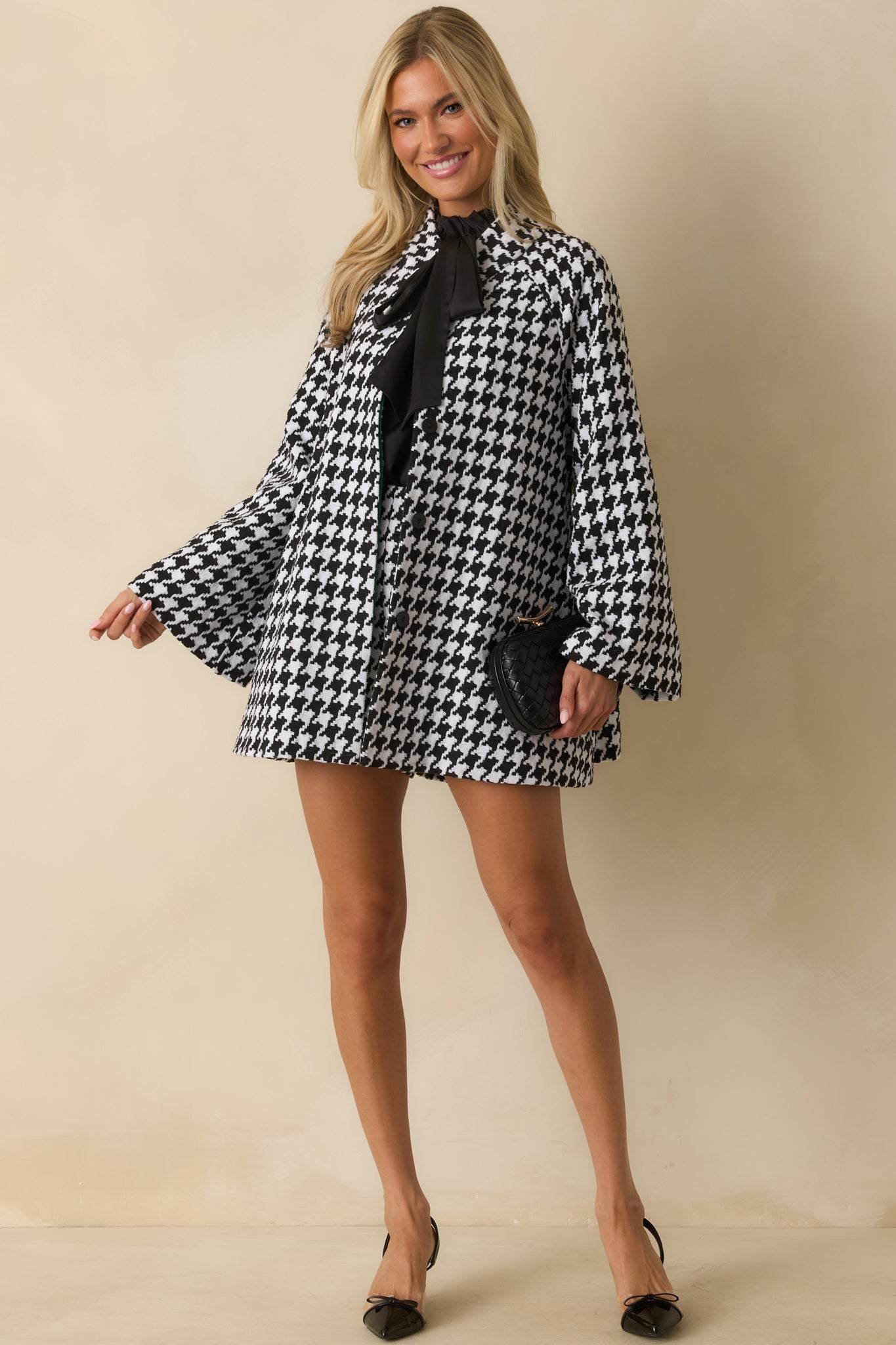 Prosperina Deveraux Black & White Houndstooth Car Coat | Red Dress