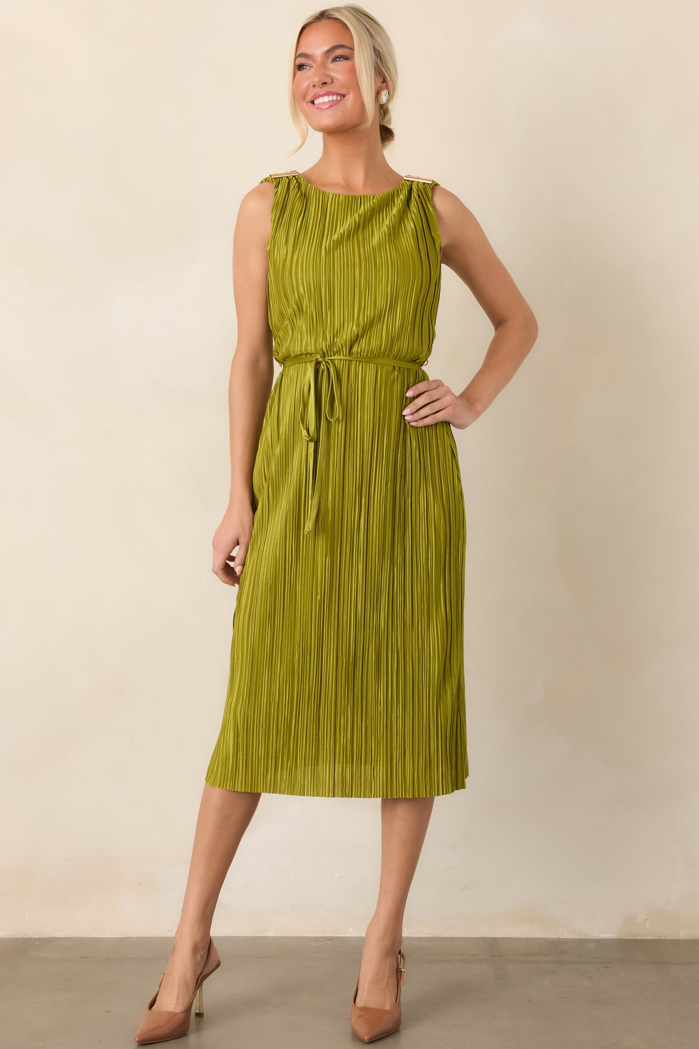 green pleated midi dress Women's Afterglow Peridot | Color: Chartreuse | Size: S LowStock:43693565083699 Line dry or lay Jennifer Lopez And Her Color:07 Red