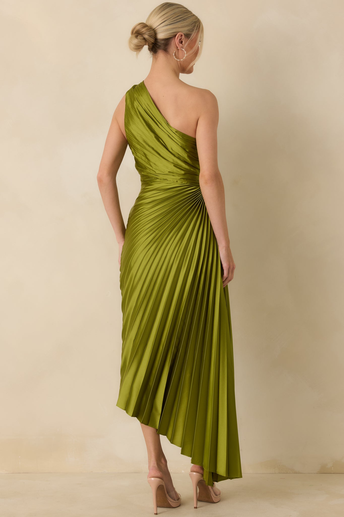 Women's Poetic Charm Olive Green Asymmetric One Shoulder Maxi Dress | Size: S | Red Dress Women's Poetic Charm Olive Green Asymmetric One Shoulder Maxi Dress | Size: S | Red Dress
