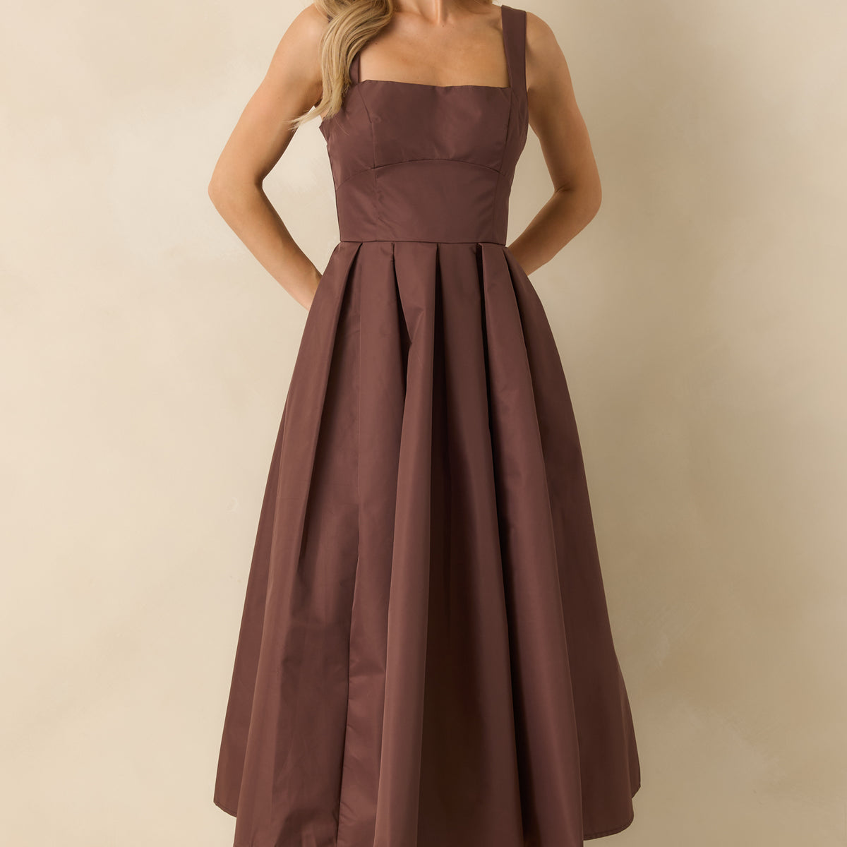 pleated sleeveless midi dress Krisley Pleated Midi Dress