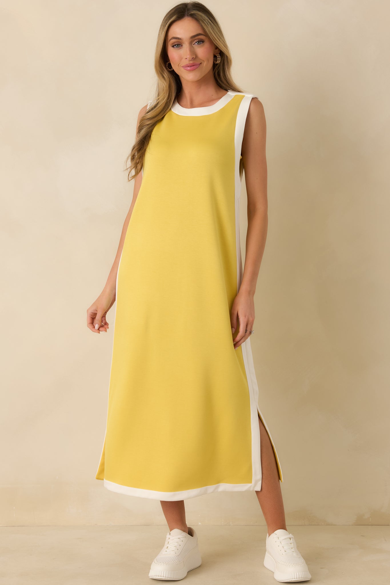 Women's Perfectly Framed Yellow Jersey Knit Contrast Trim Sleeveless Maxi Dress | Size: L