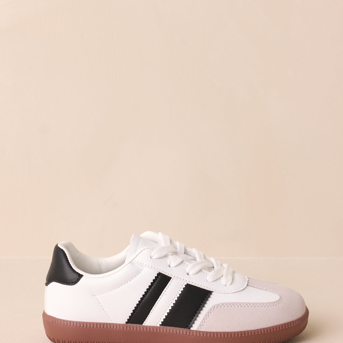 White & Black Retro Inspired Sneakers - All Sneakers
