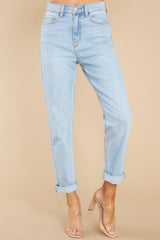 3 Every Weekend Light Wash Straight Jeans at reddress.com