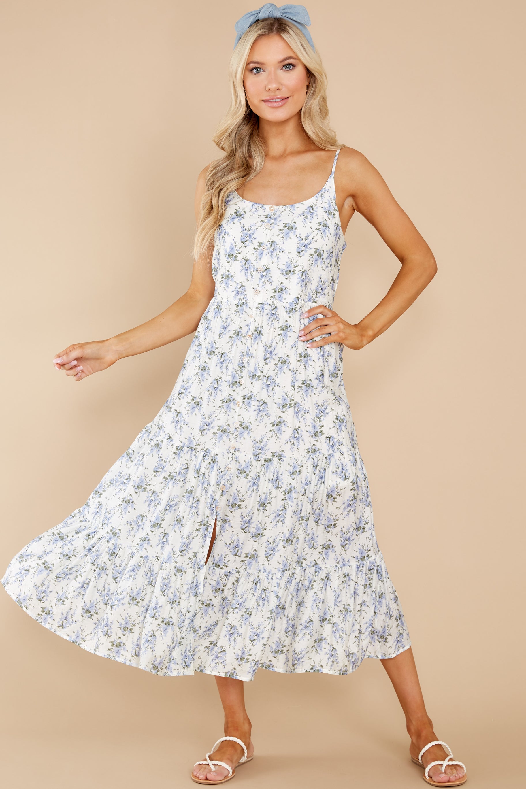 2 New Opportunity Blue And White Floral Print Midi Dress at reddress.com