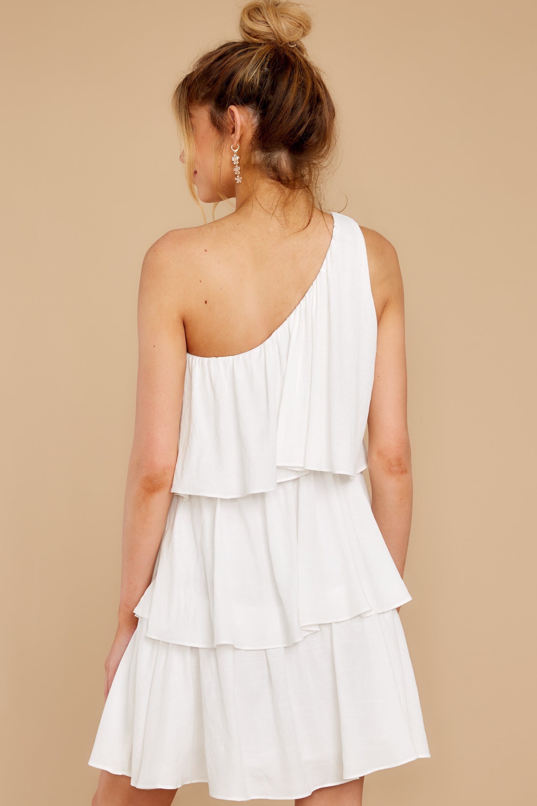 8 Your Favorite One White Dress at reddress.com