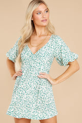 4 Set The Date White And Green Floral Print Dress at reddress.com