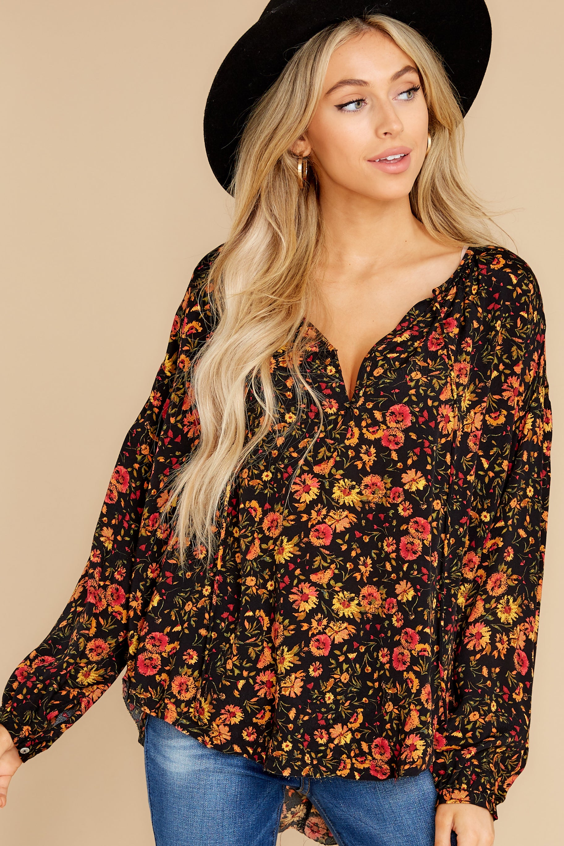 7 Scenic Drive Home Black And Rust Floral Print Top at reddress.com