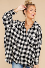 8 Chasing Cities Black And White Plaid Top at reddress.com