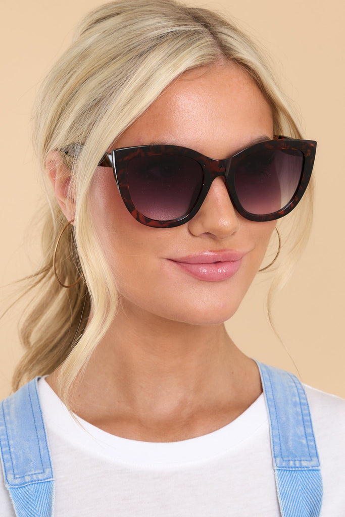 1 Shades of Summer Black Gradient Sunglasses at reddress.com