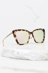 Becky II Himalayan Tortoise And Taupe Sunglasses - Red Dress