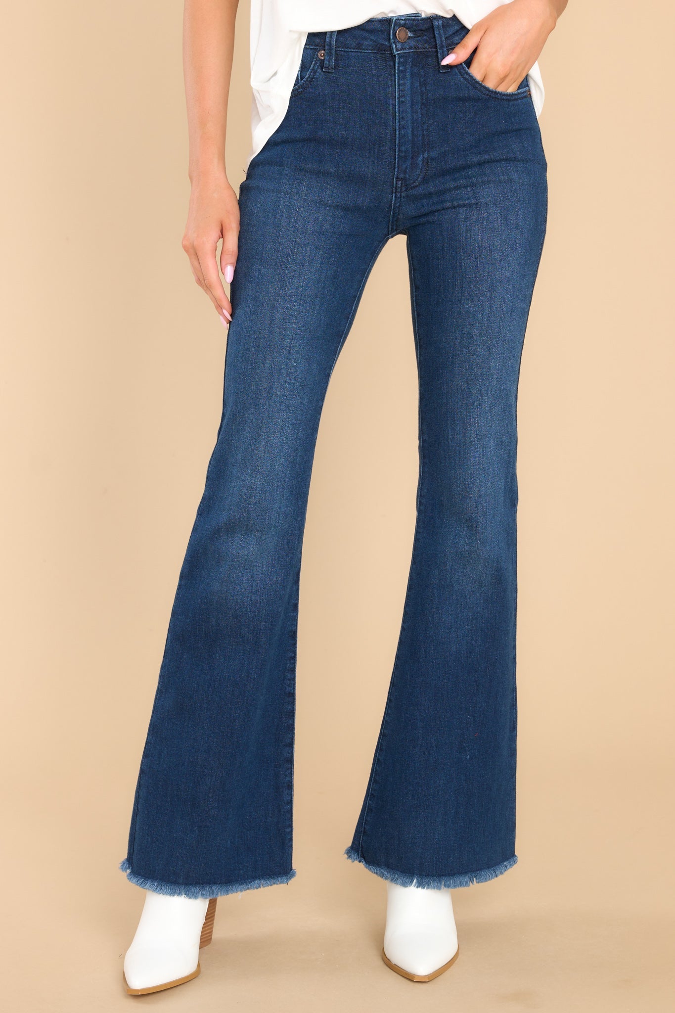 DIY HIGH WAIST PANT IN 5 MINS | Turn regular jeans into high waist Jeans -  YouTube | High waisted pants, High waisted tights, Mid waist pants